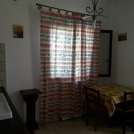 Casal Del Borgo, An Old Surrounded By Greenery And A Few Steps From The Village. Holiday home